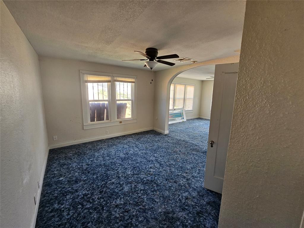 125 W Midland Street Property Photo 10