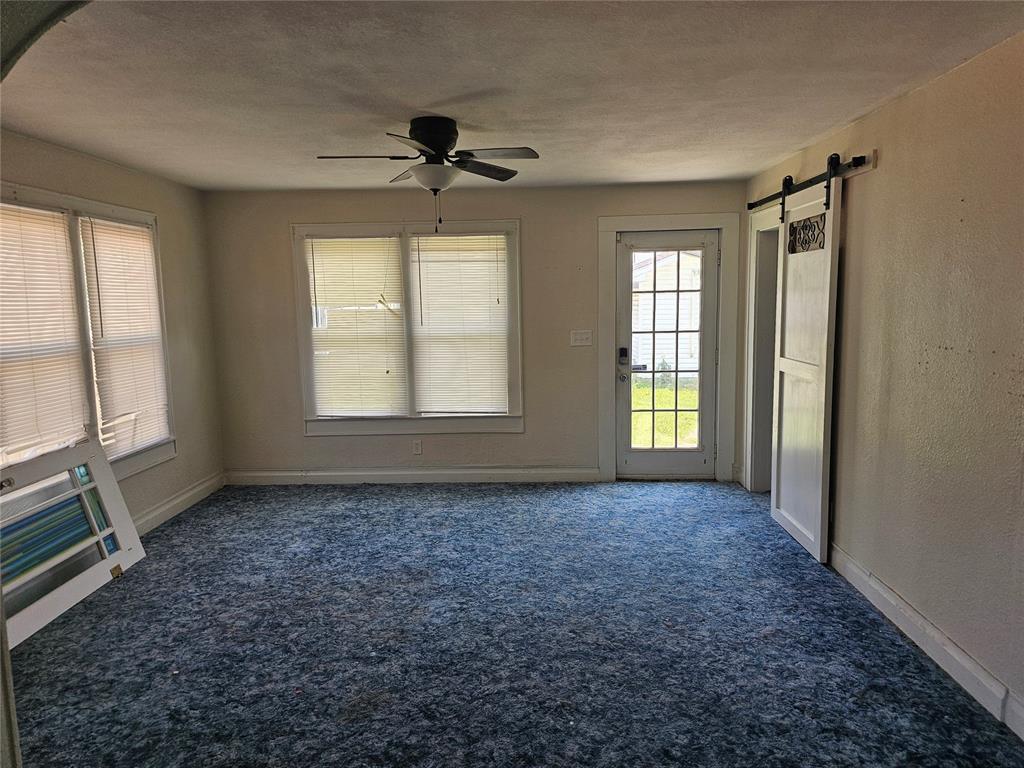 125 W Midland Street Property Photo 12