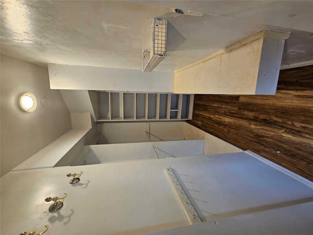 125 W Midland Street Property Photo 15