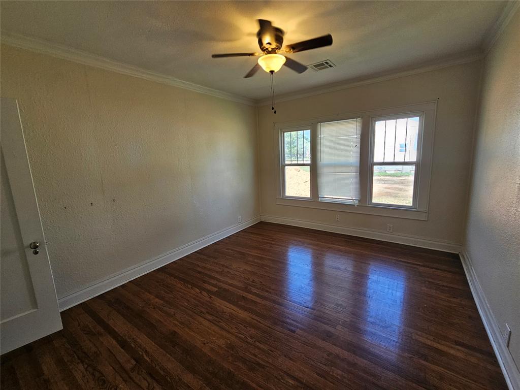125 W Midland Street Property Photo 16