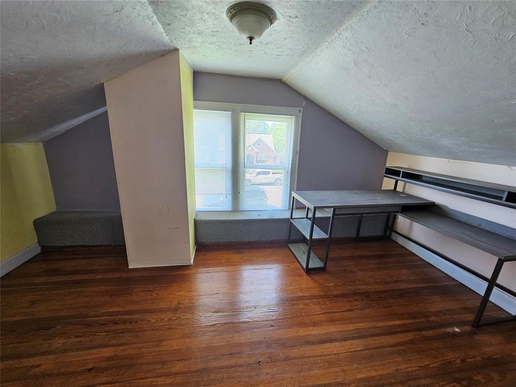 125 W Midland Street Property Photo 18