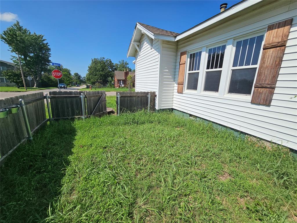 125 W Midland Street Property Photo 27