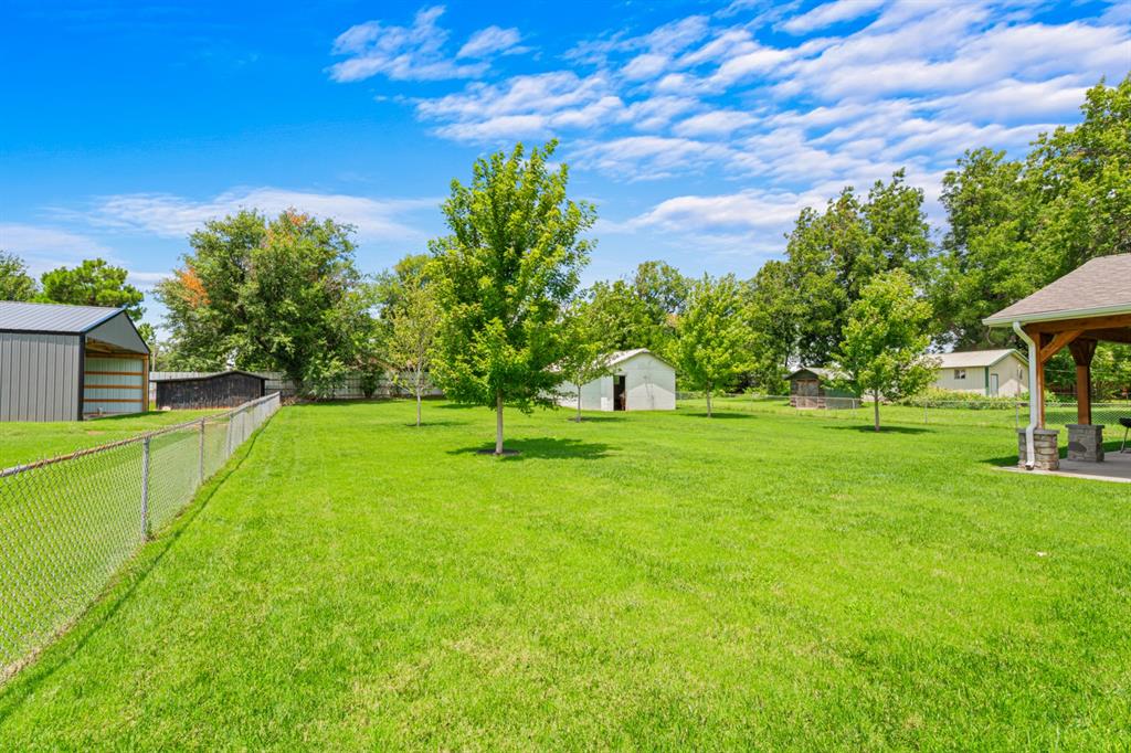 1303 N Carol Lane Property Photo 25