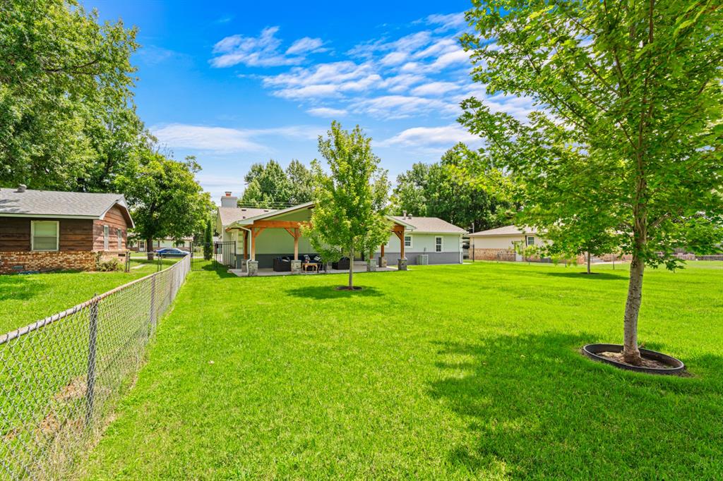 1303 N Carol Lane Property Photo 30