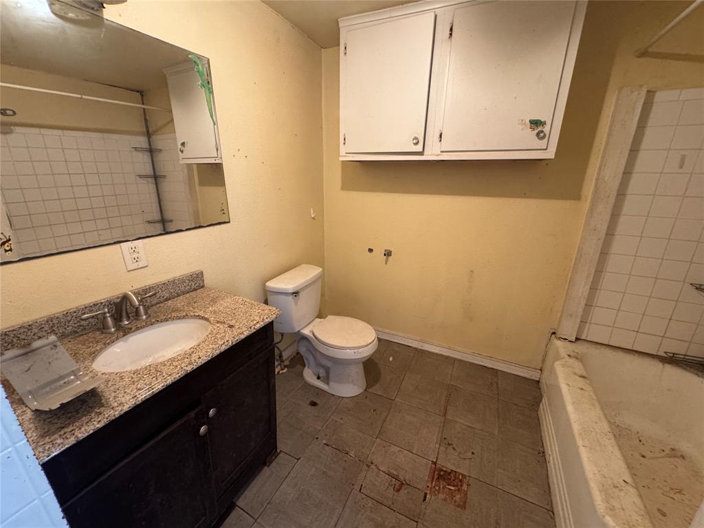 1316 E 9th Street Property Photo 18