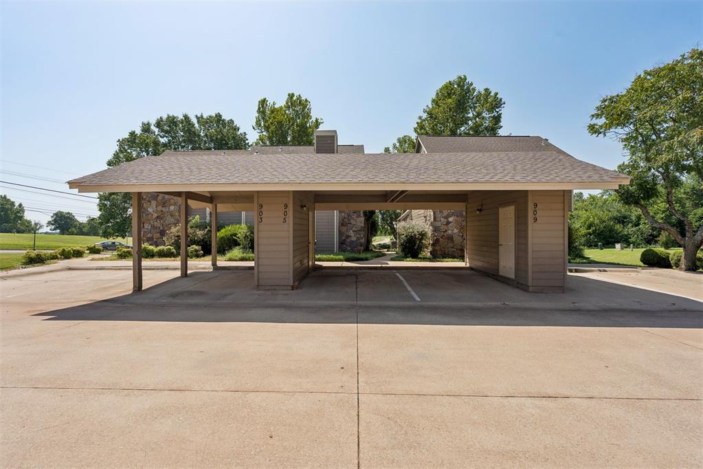 905 W Parkway Drive Property Photo 44