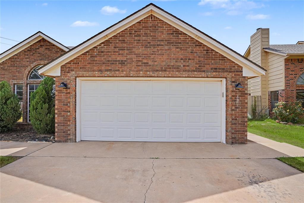 904 N Towne Circle Property Photo 3