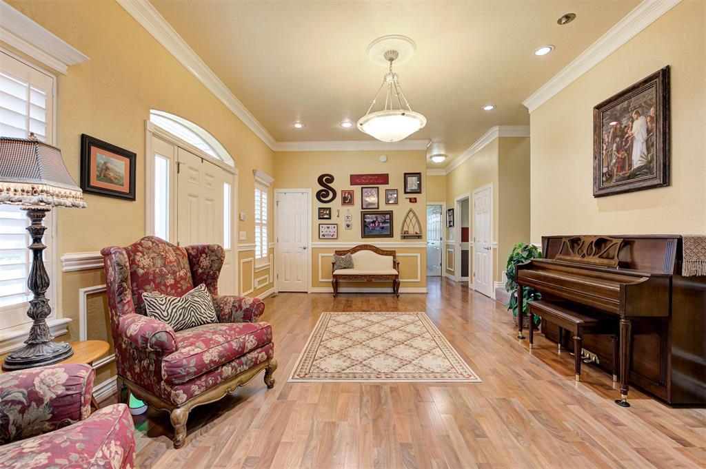 12097 84th Street Property Photo 6