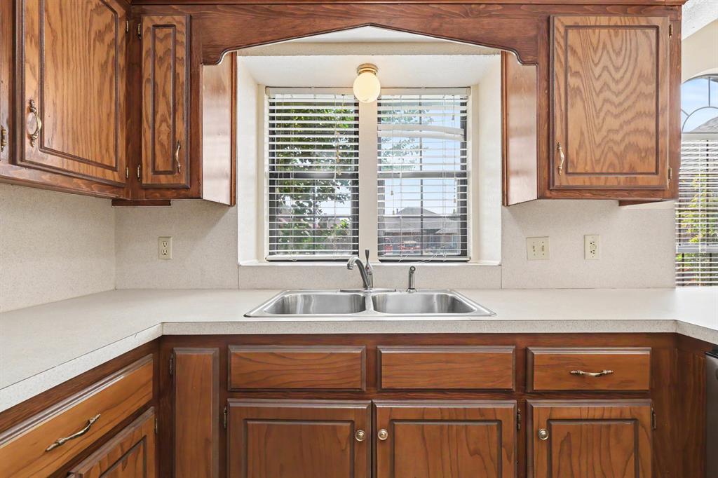 13113 Cloverleaf Lane Property Photo 9
