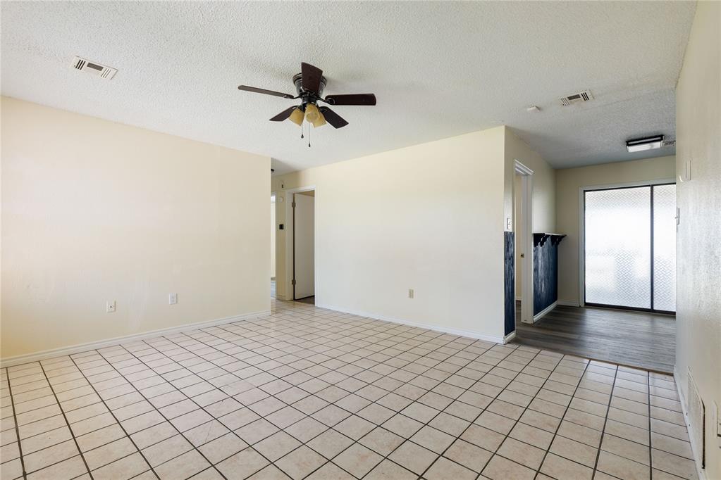 2605 Ne Dearborn Avenue Property Photo 2