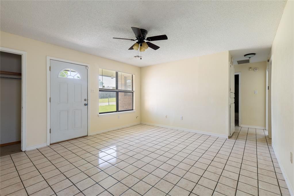 2605 Ne Dearborn Avenue Property Photo 4