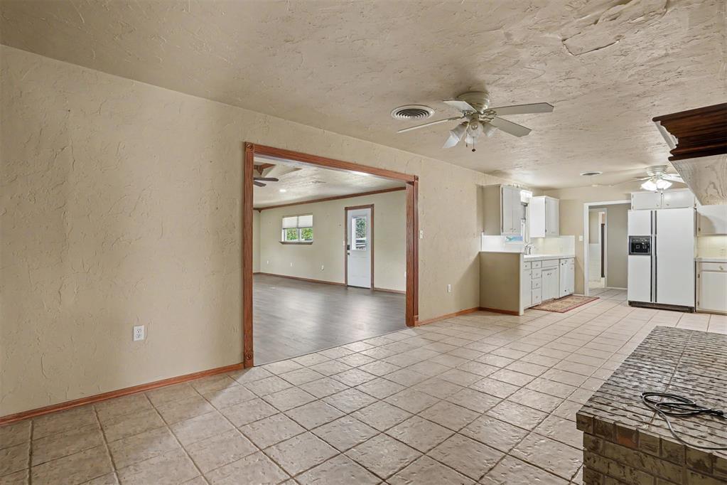 992 Hughes Drive Property Photo 15