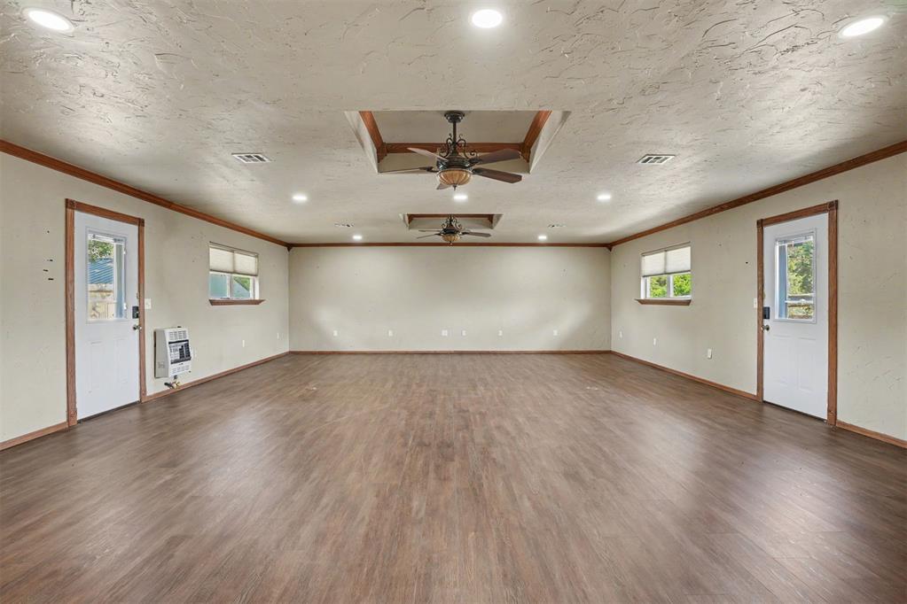 992 Hughes Drive Property Photo 22