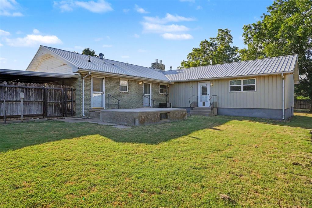 992 Hughes Drive Property Photo 28