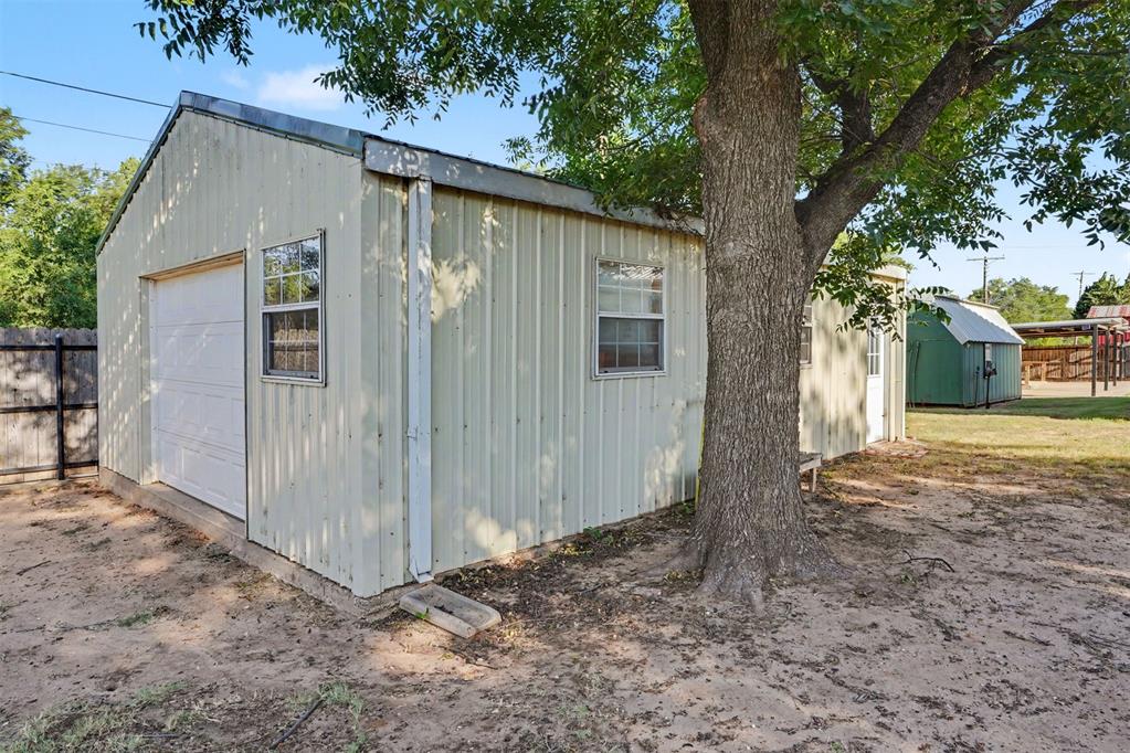 992 Hughes Drive Property Photo 30