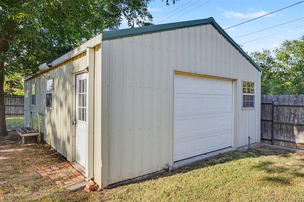 992 Hughes Drive Property Photo 31