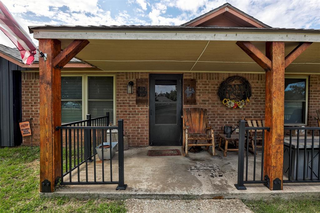 19800 Aaron Drive Property Photo 3