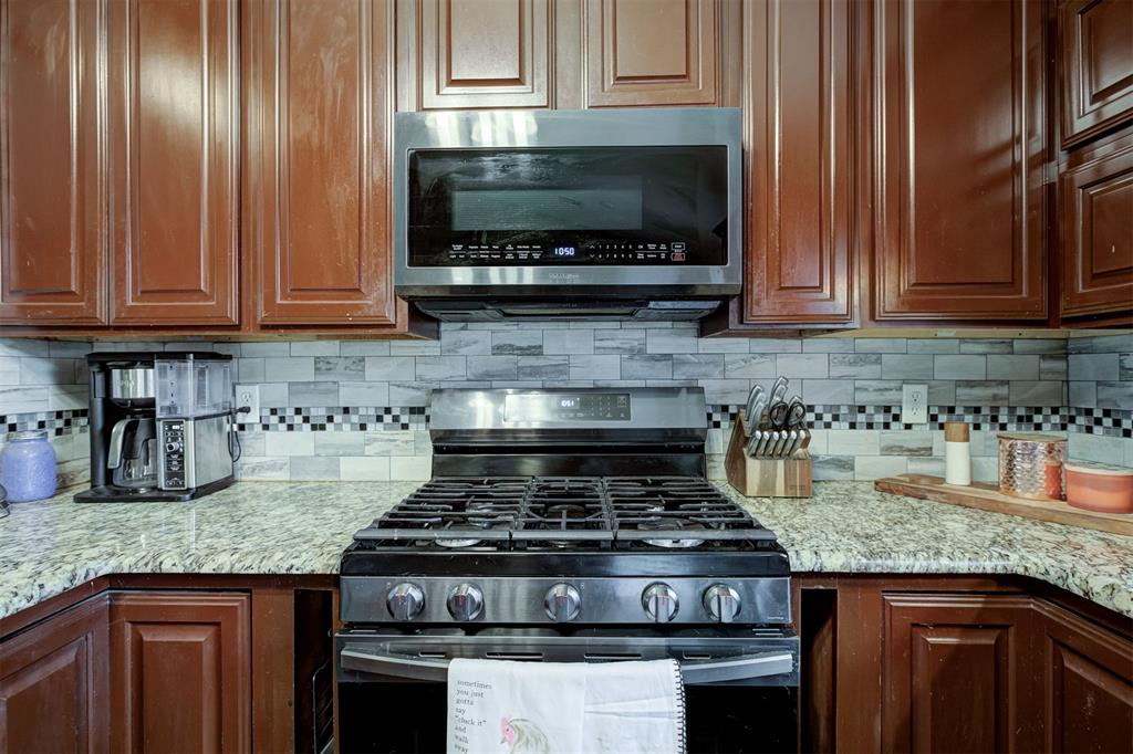 19800 Aaron Drive Property Photo 13