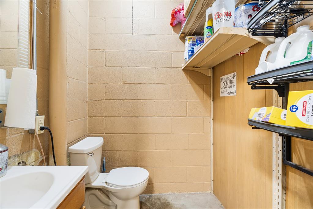 215 E Russworm Drive Property Photo 16