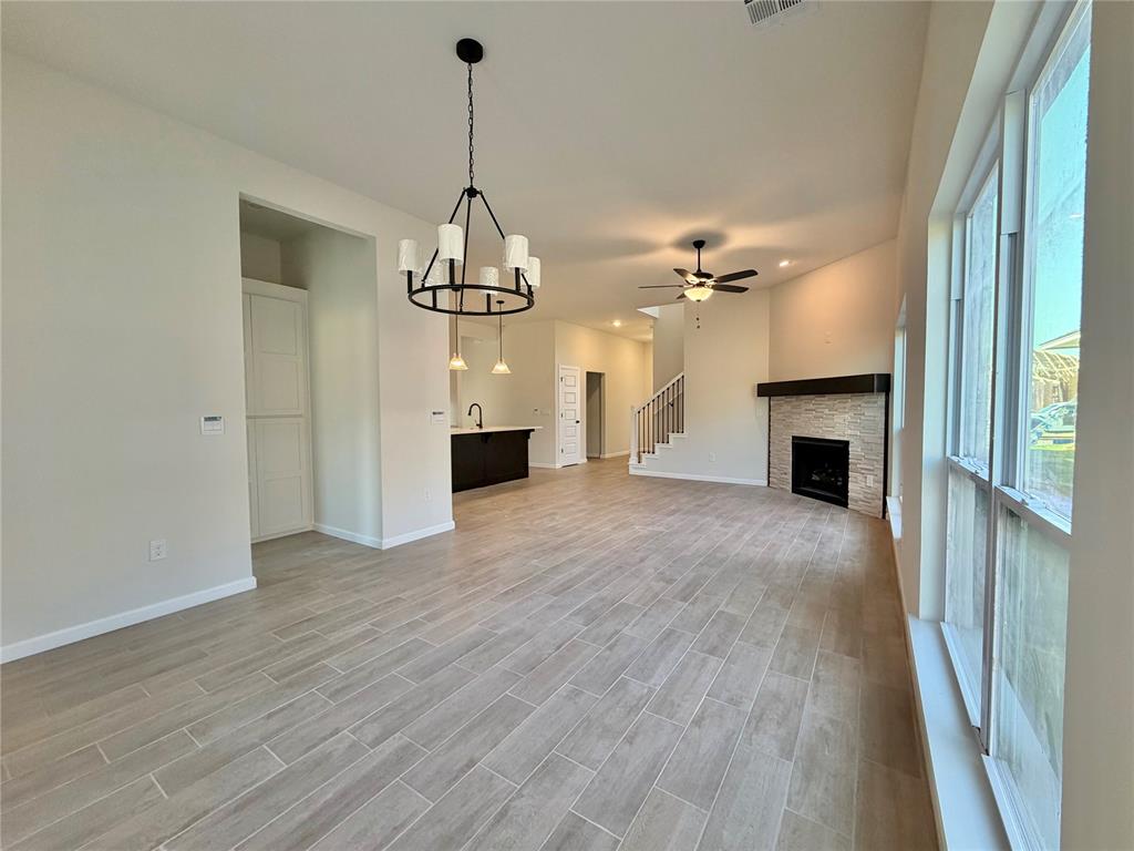 4019 Abingdon Drive Property Photo 5