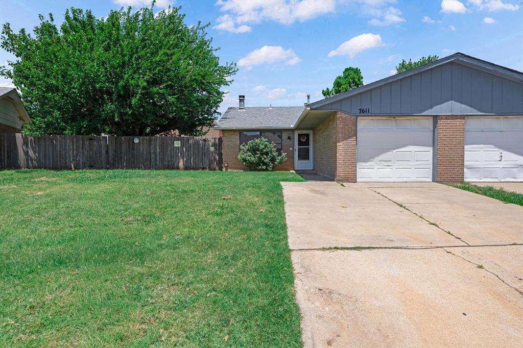 7611 Nw 113th Place Property Photo 1