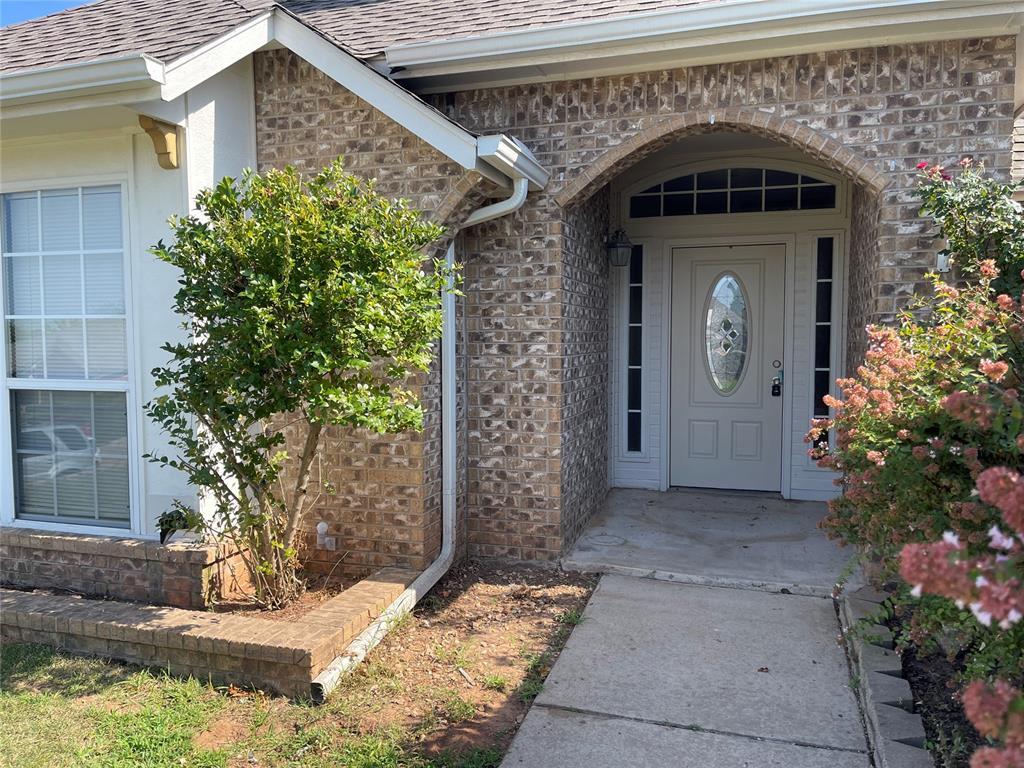11516 Village Avenue Property Photo 5
