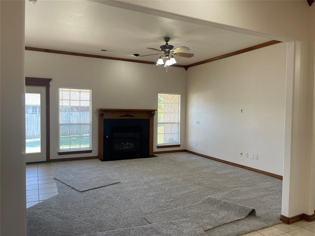 11516 Village Avenue Property Photo 7