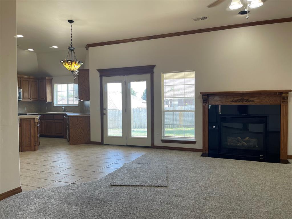 11516 Village Avenue Property Photo 8