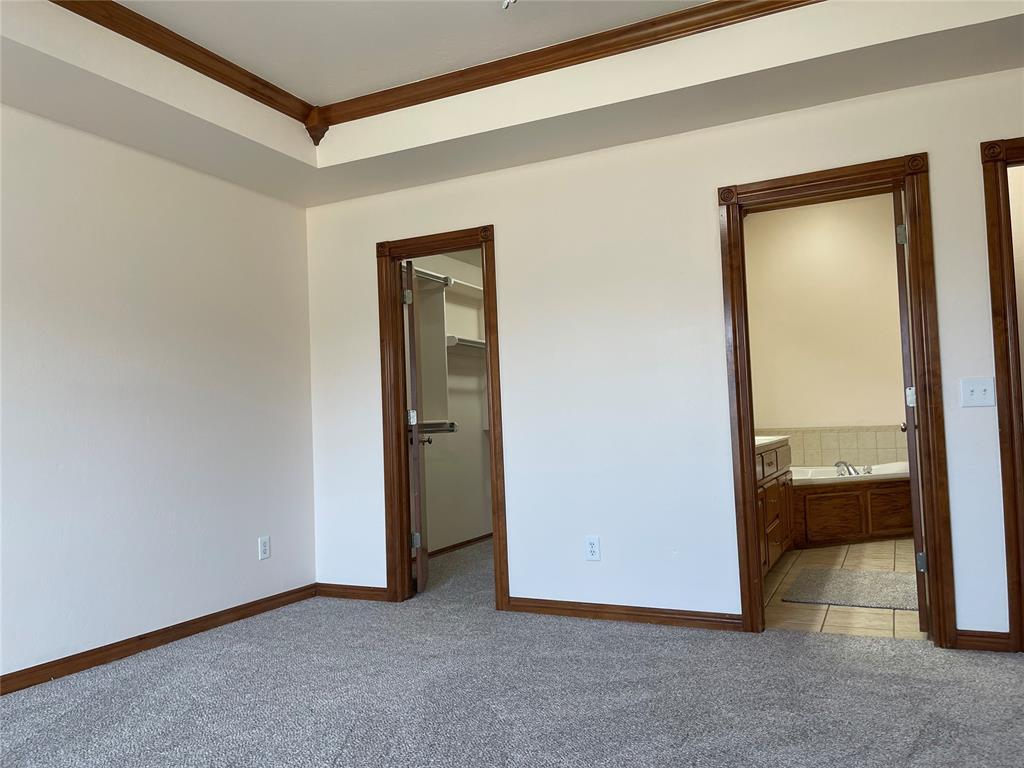 11516 Village Avenue Property Photo 22