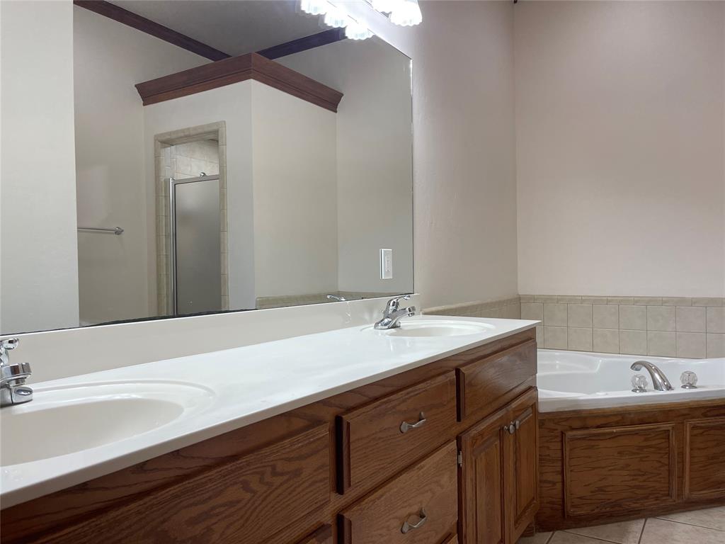 11516 Village Avenue Property Photo 24