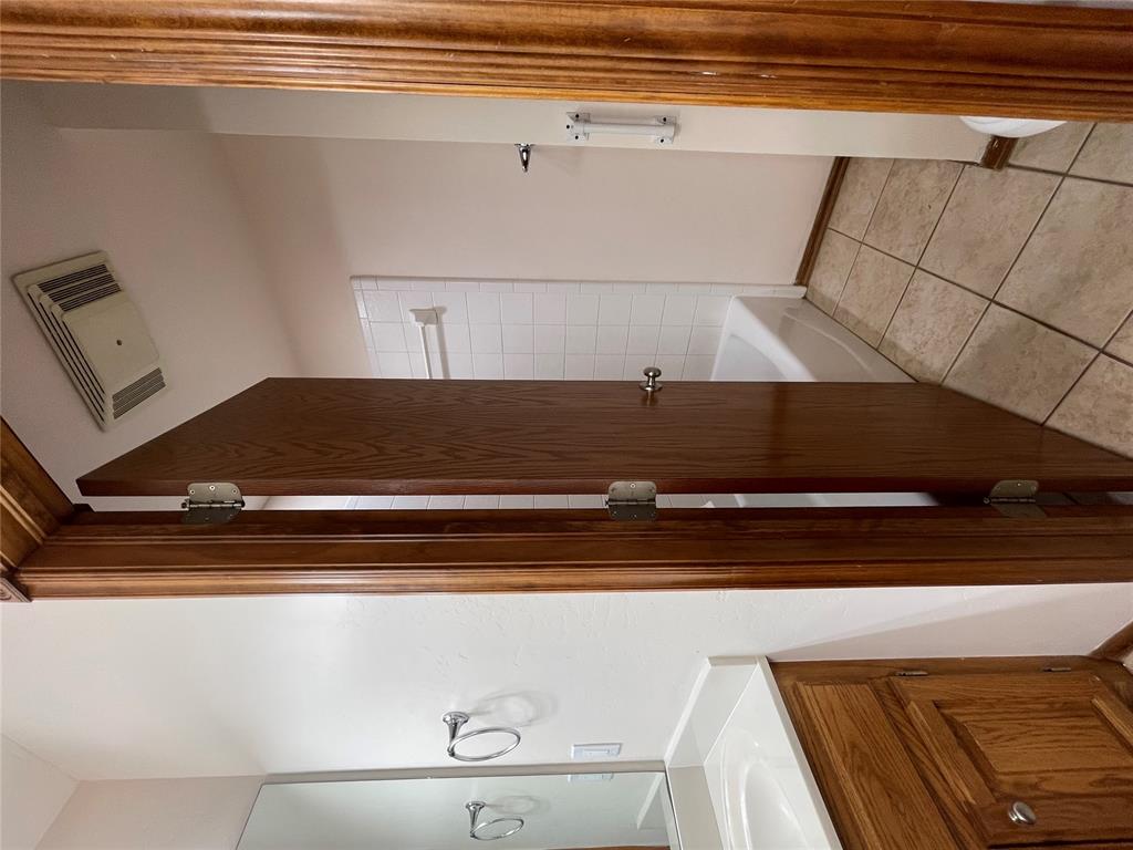 11516 Village Avenue Property Photo 41