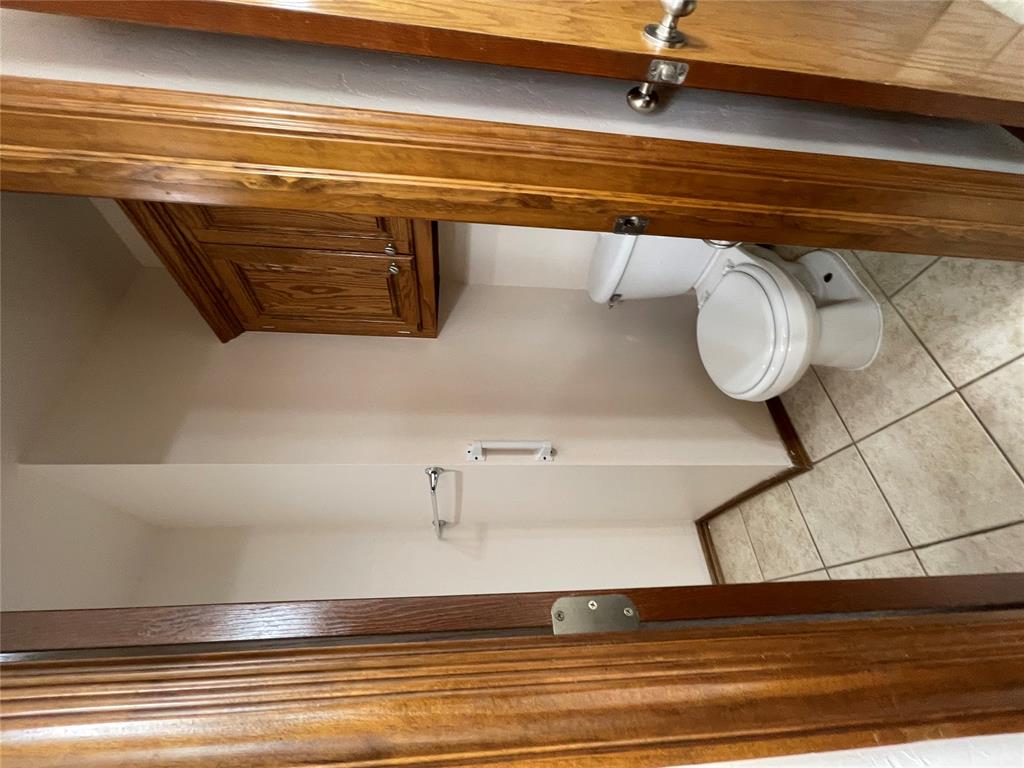 11516 Village Avenue Property Photo 42