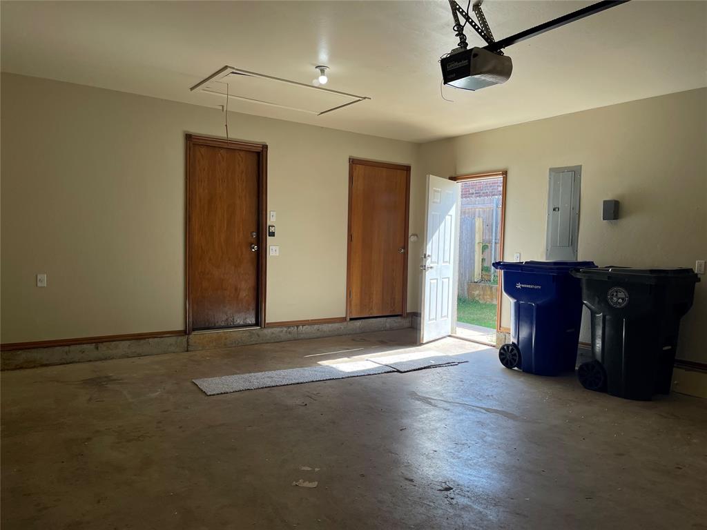 11516 Village Avenue Property Photo 44