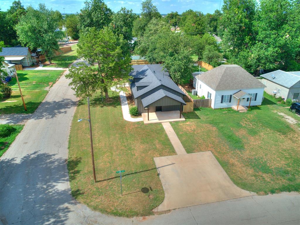 1828 W Idaho Avenue Property Photo 2