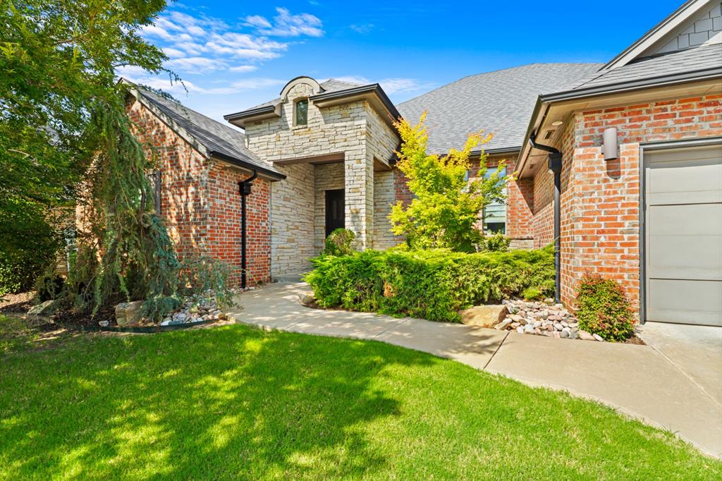 15309 Kestral Way Property Photo 3