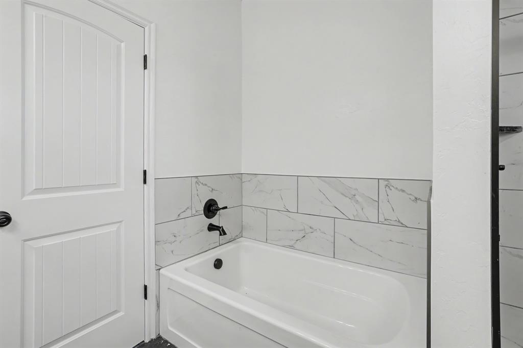 350 Maple Drive Property Photo 12