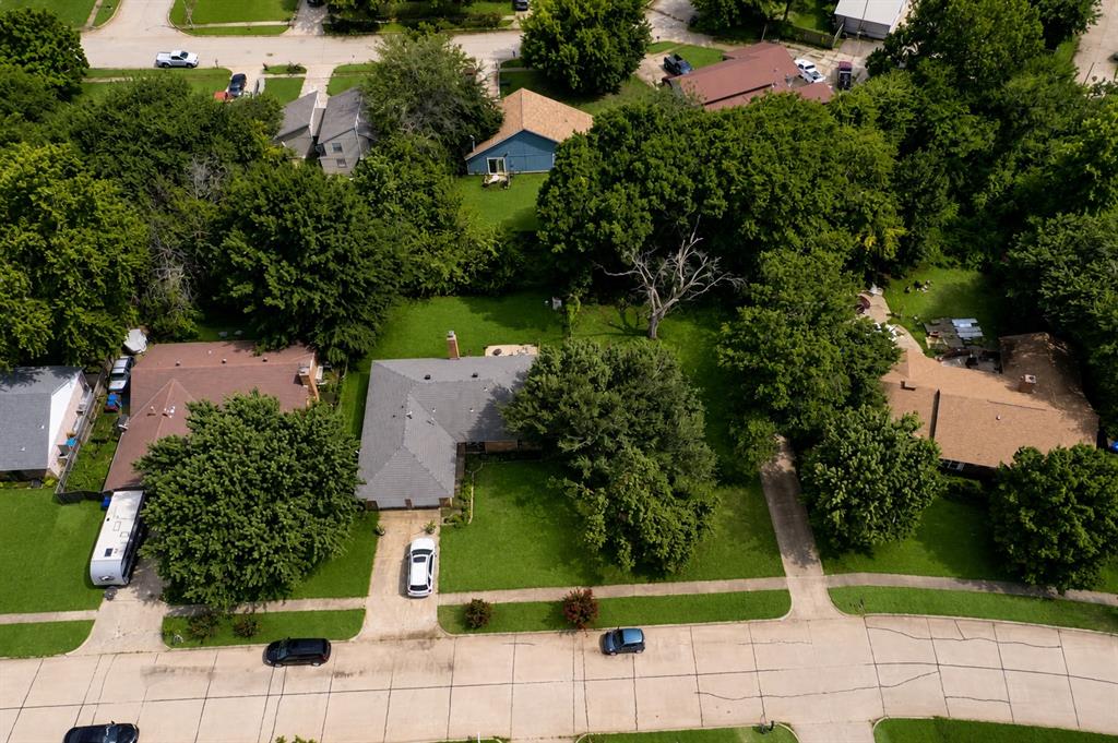 1823 Rolling Stone Drive Property Photo 2