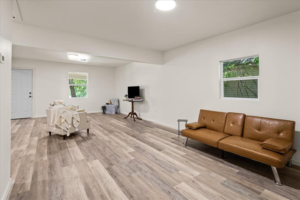 917 W Colorado Avenue Property Photo 13