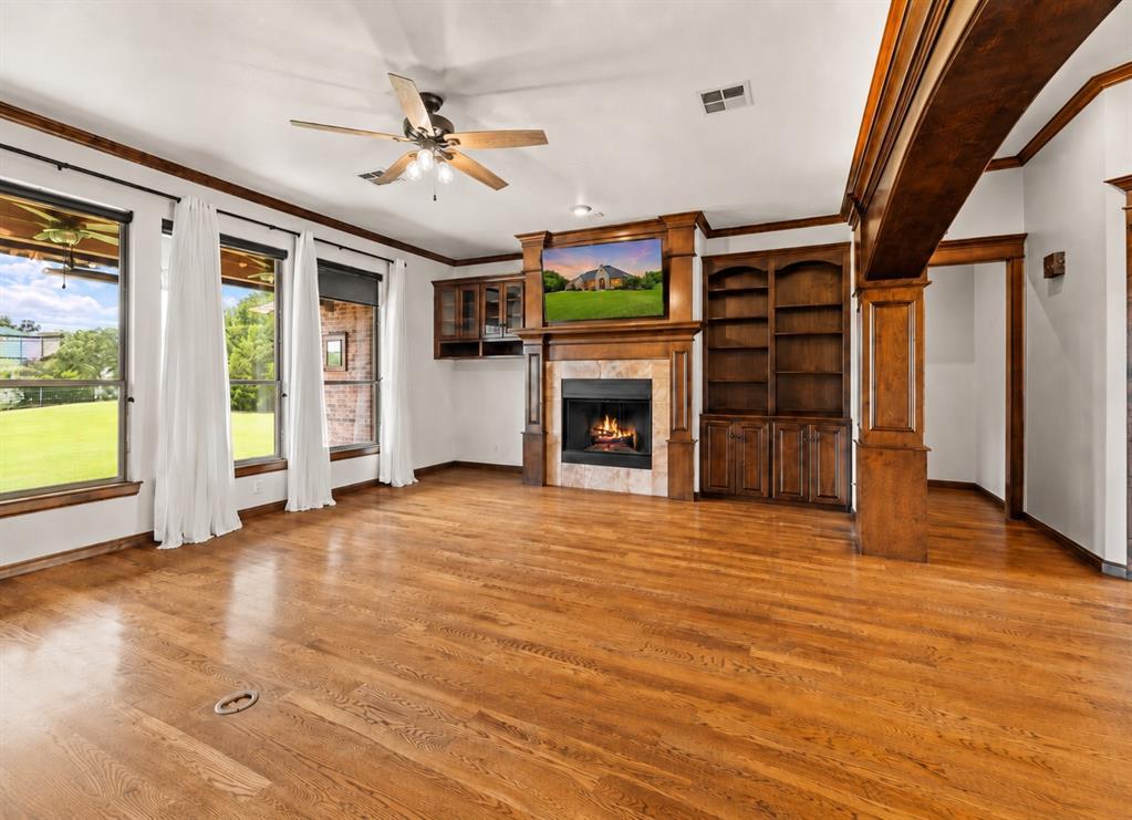 2209 Crestwood Drive Property Photo 10