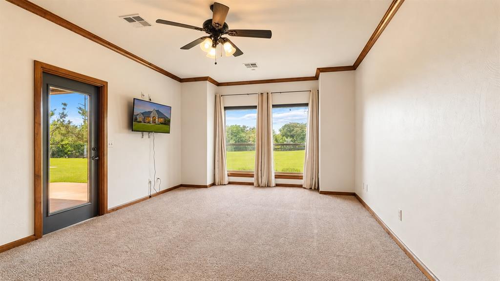 2209 Crestwood Drive Property Photo 16