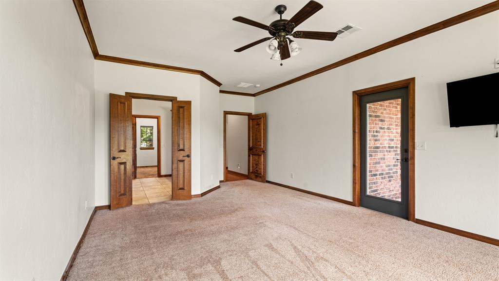 2209 Crestwood Drive Property Photo 17