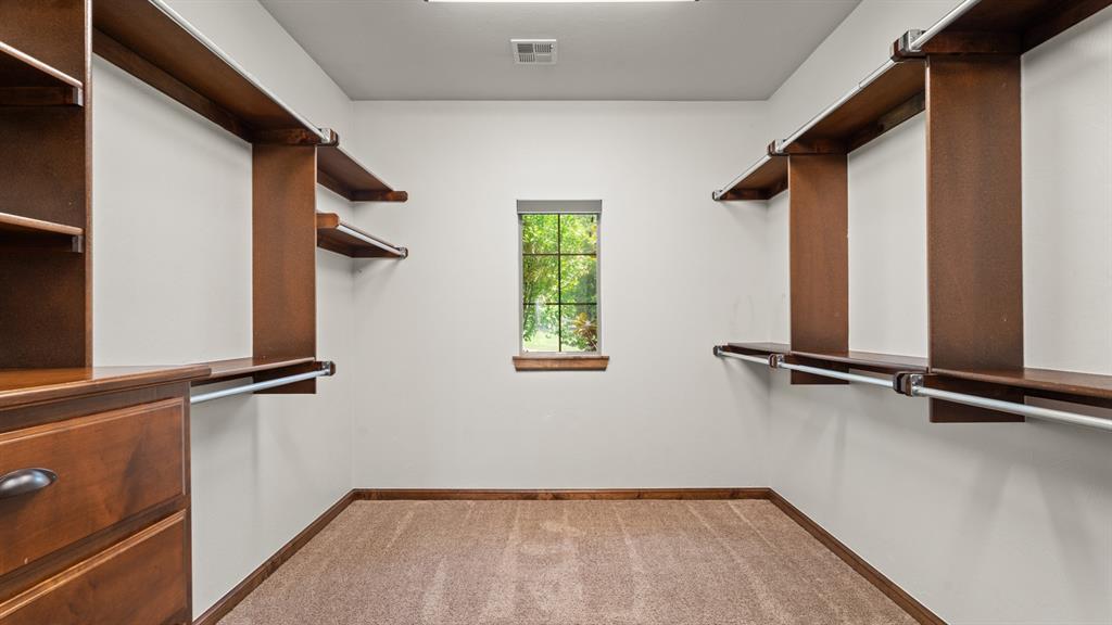 2209 Crestwood Drive Property Photo 22