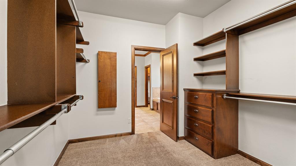 2209 Crestwood Drive Property Photo 23