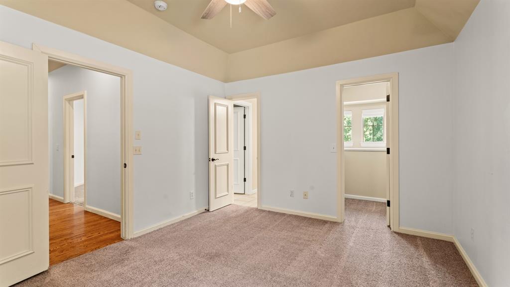 2209 Crestwood Drive Property Photo 28