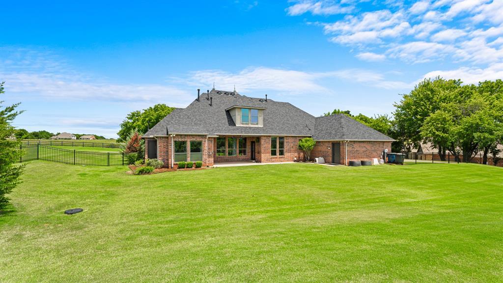 2209 Crestwood Drive Property Photo 35