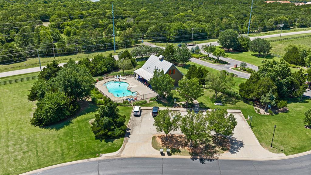 2209 Crestwood Drive Property Photo 43