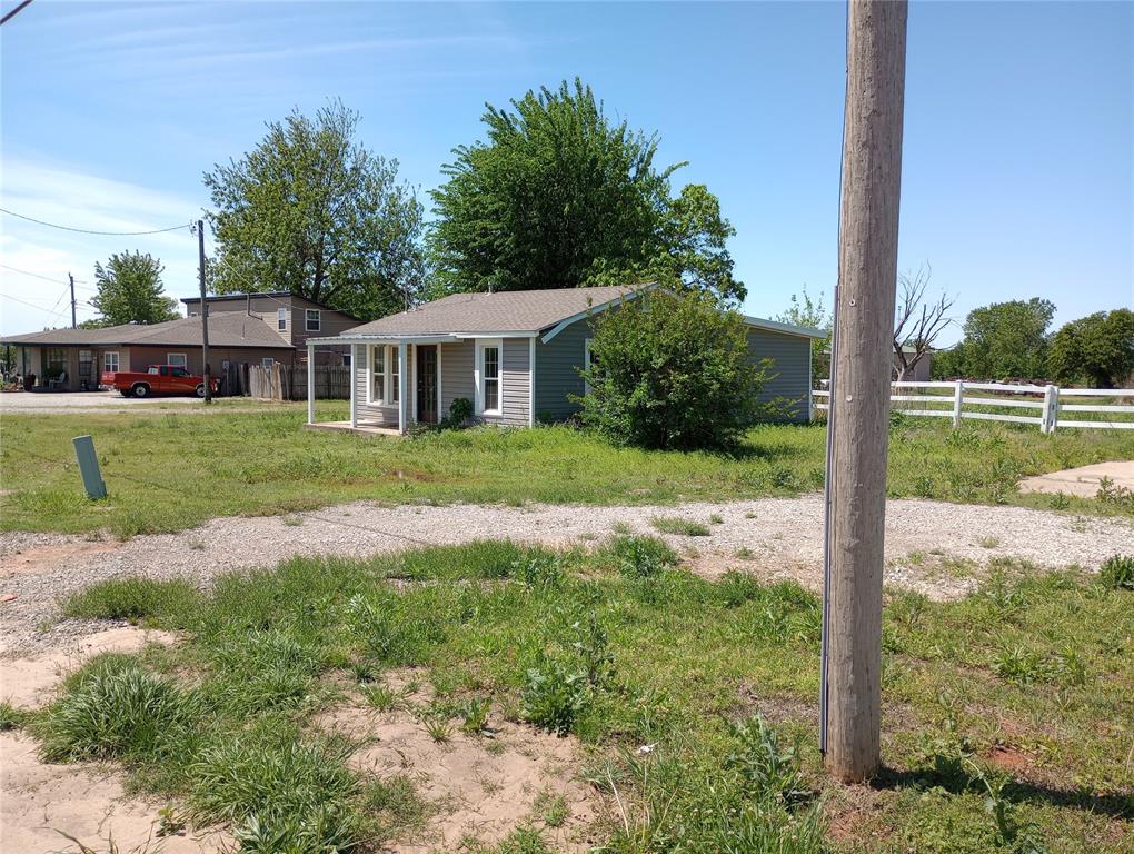 2651 N Harrah Road Property Photo 3