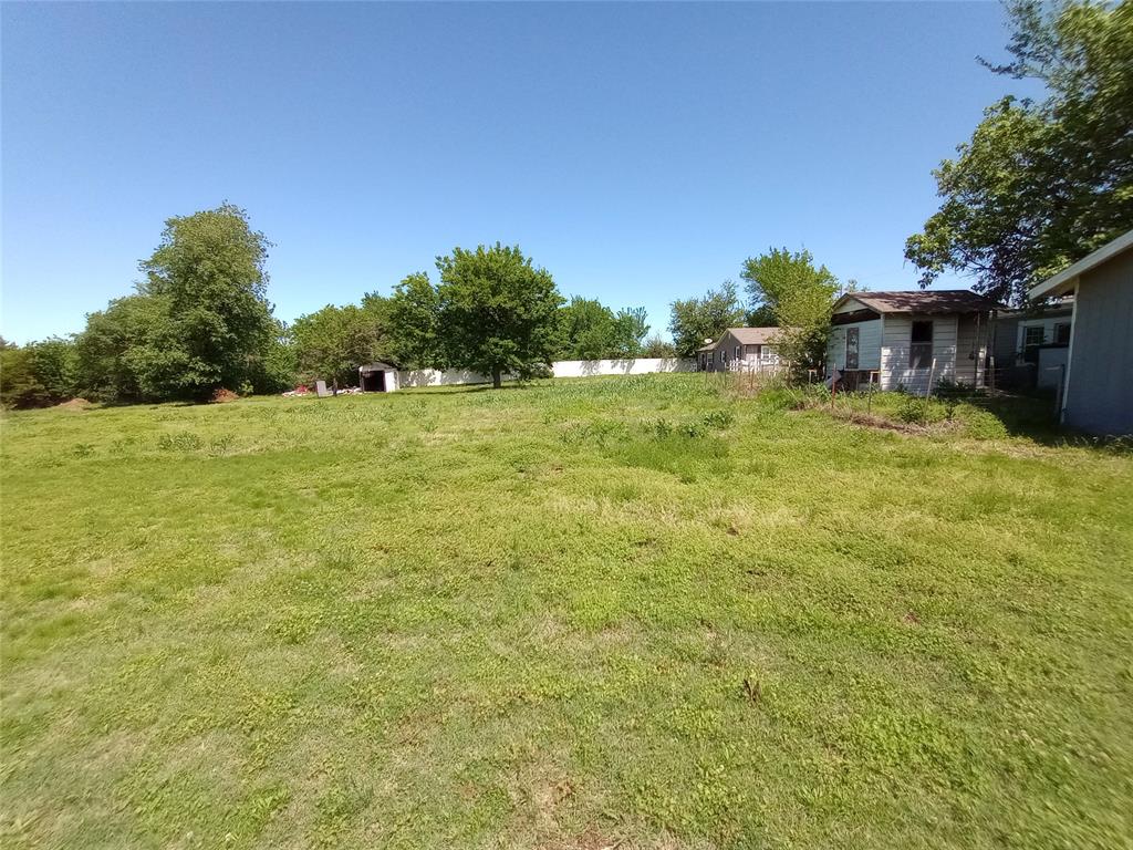 2651 N Harrah Road Property Photo 9