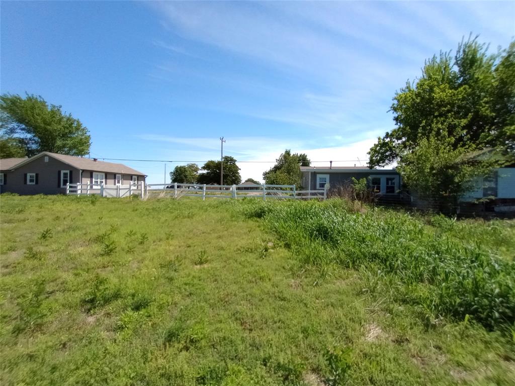 2651 N Harrah Road Property Photo 12