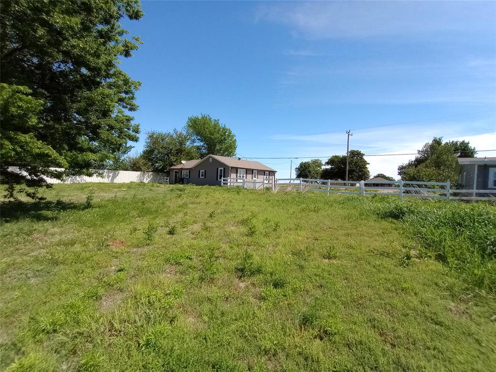 2651 N Harrah Road Property Photo 13